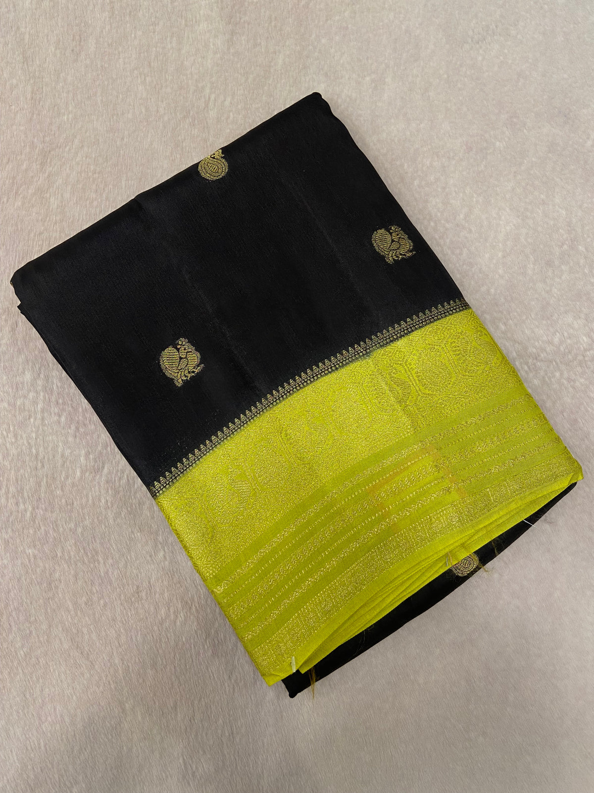 Premium Viscose Crepe Saree