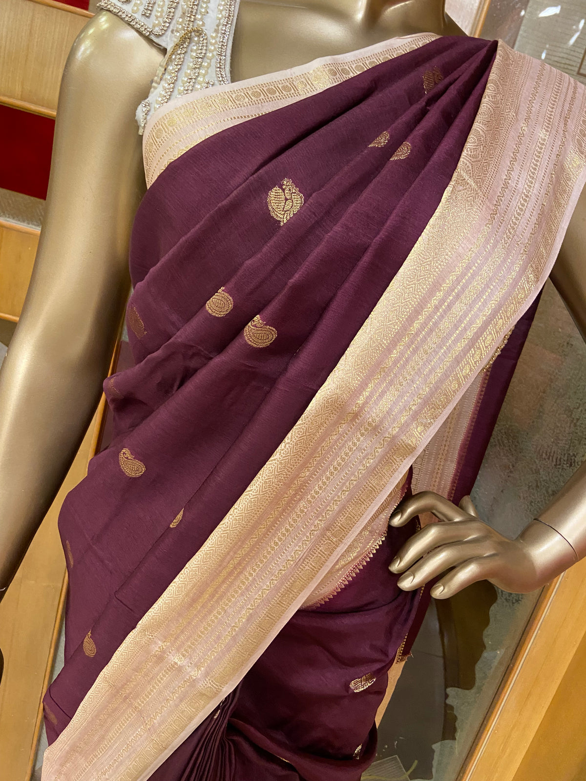 Premium Viscose Crepe Saree