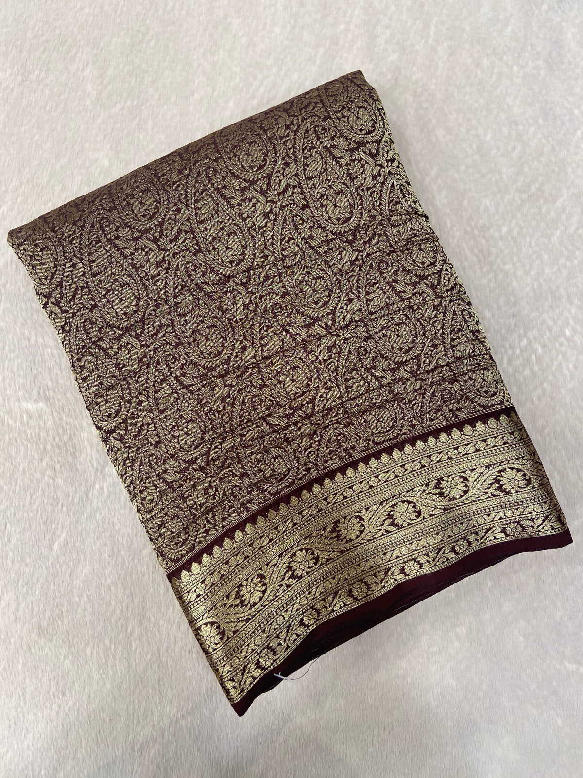 Premium Crush Georgette Saree 🤎