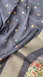 Premium Banarasi Crepe Silk Saree 🩶