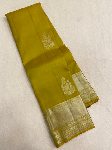 Pure 1G zari handloom Kanjeevaram silk mark certified saree