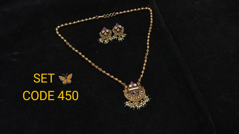 Antique necklace set