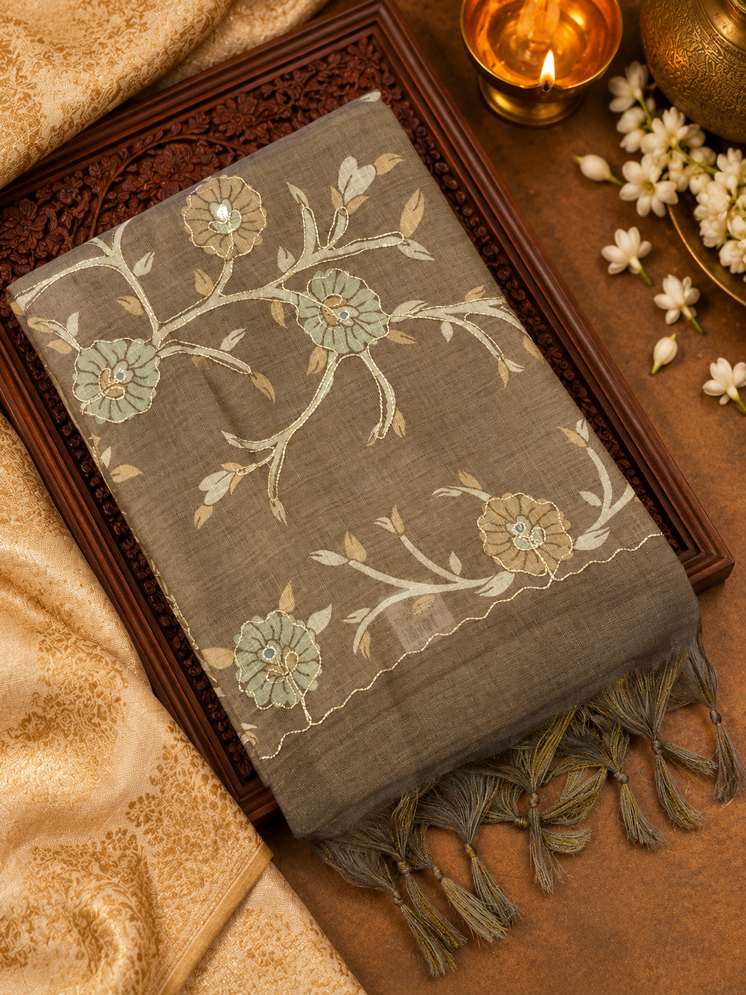 Premium quality jute linen saree with appliqué work embroidery- 902530
