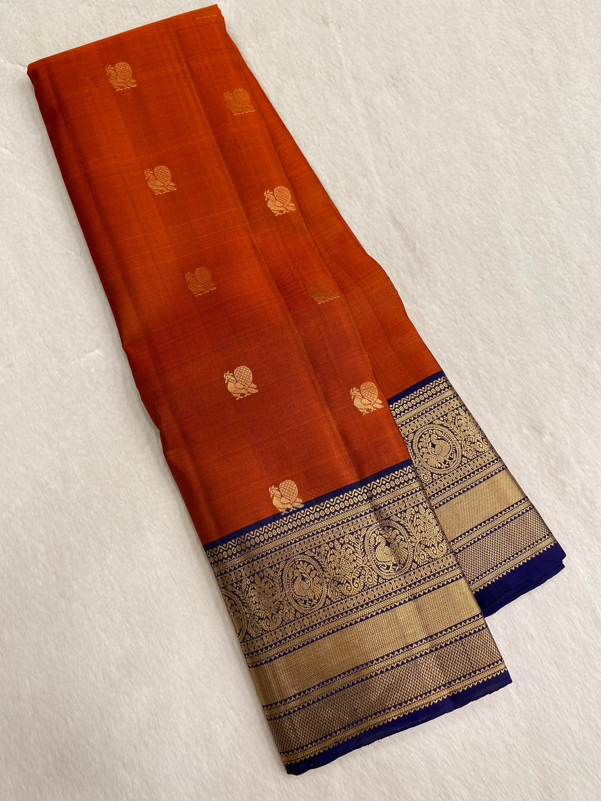 Pure handloom Kanjeevaram silk mark certified saree
