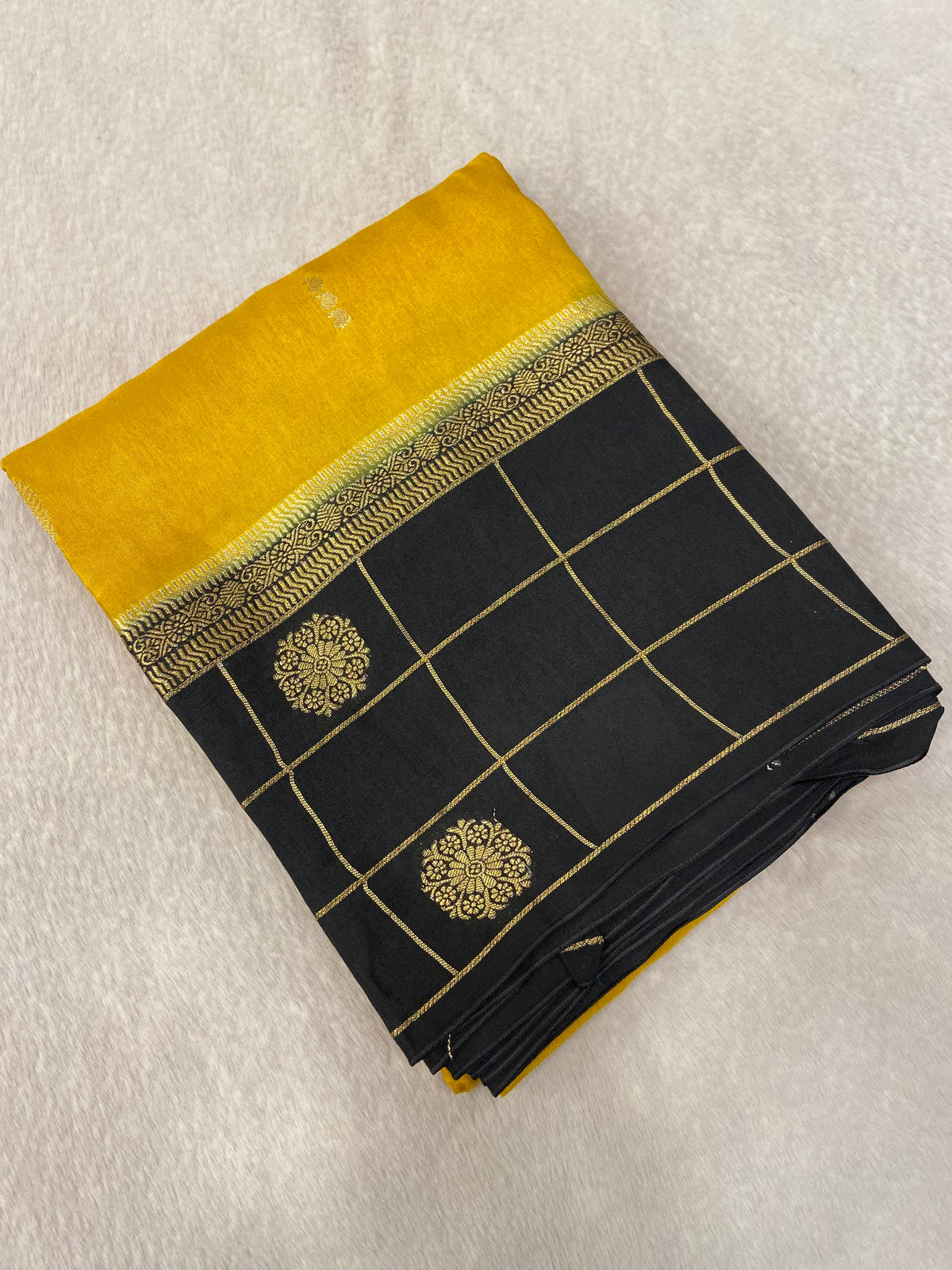 Premium Viscose Crepe Saree