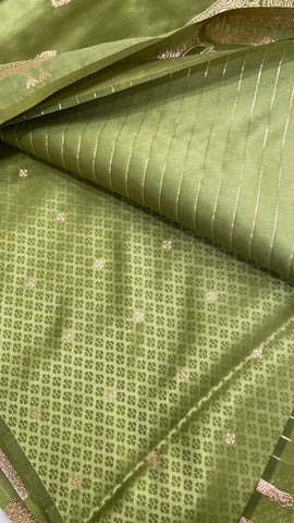 Premium crepe satin silk saree🦚