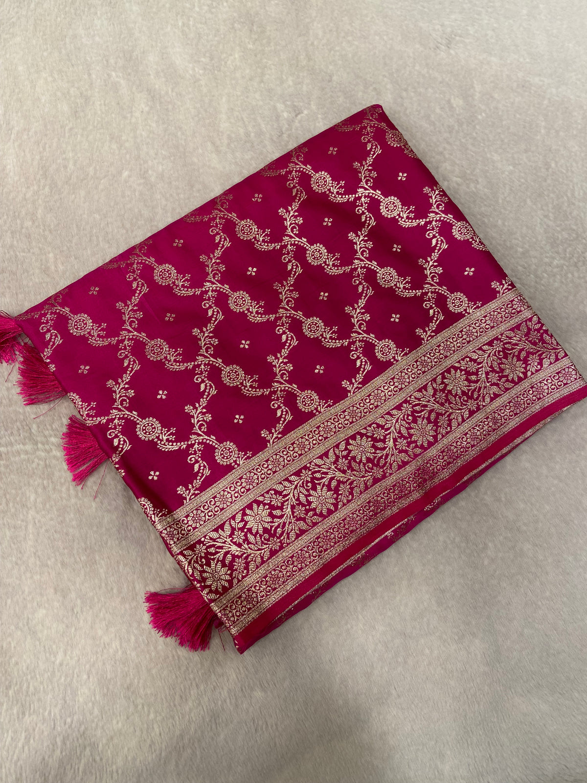 Premium Crepe Satin Silk Saree💗