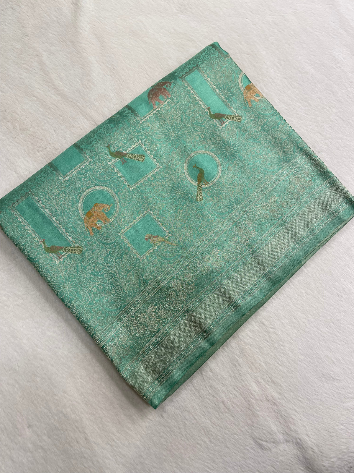 Premium Banarasi Crepe Silk Saree💫