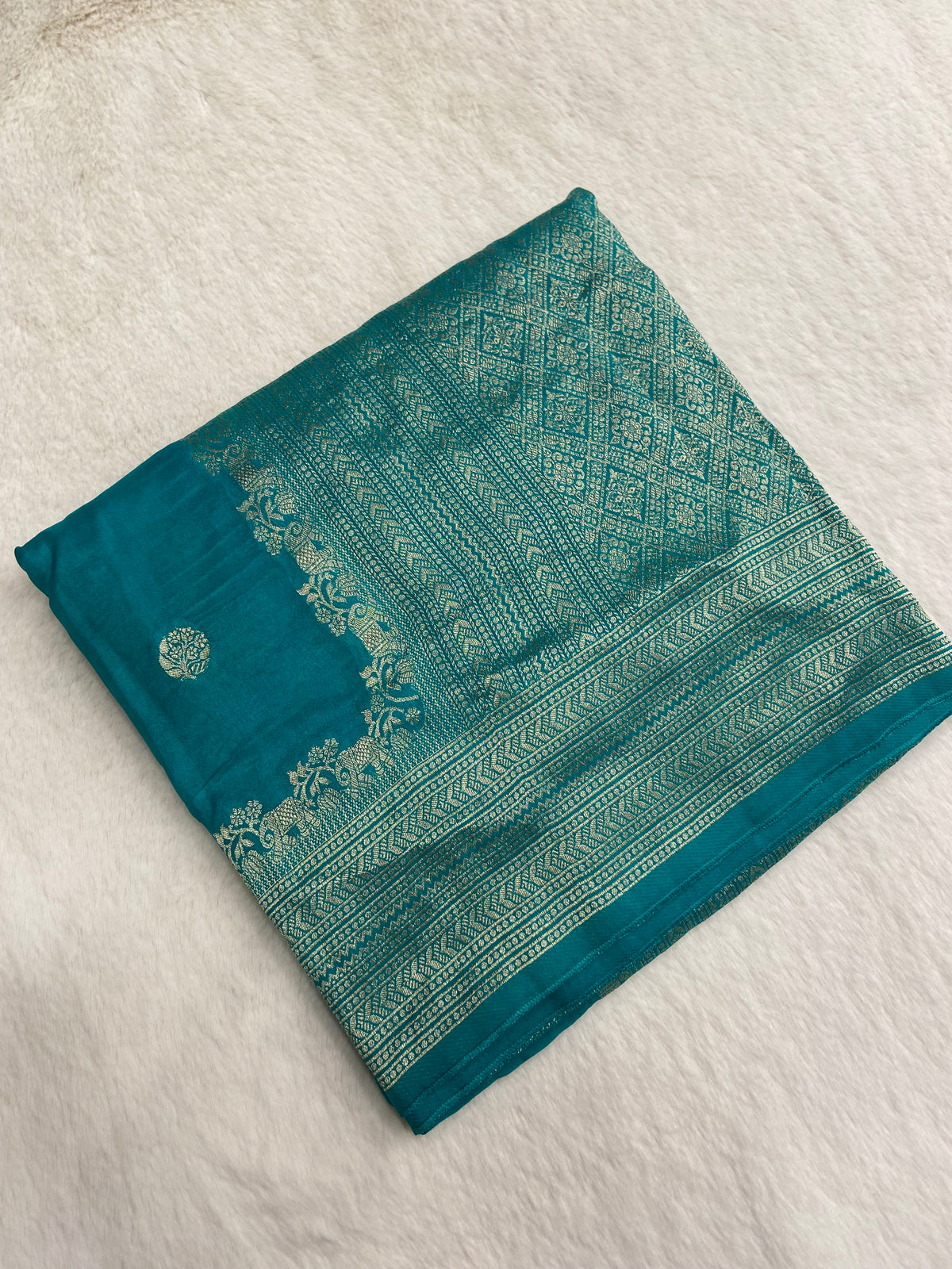 Premium Viscose Silk Saree