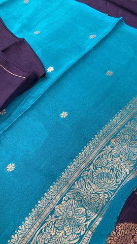 Premium Russian Silk Saree🦚