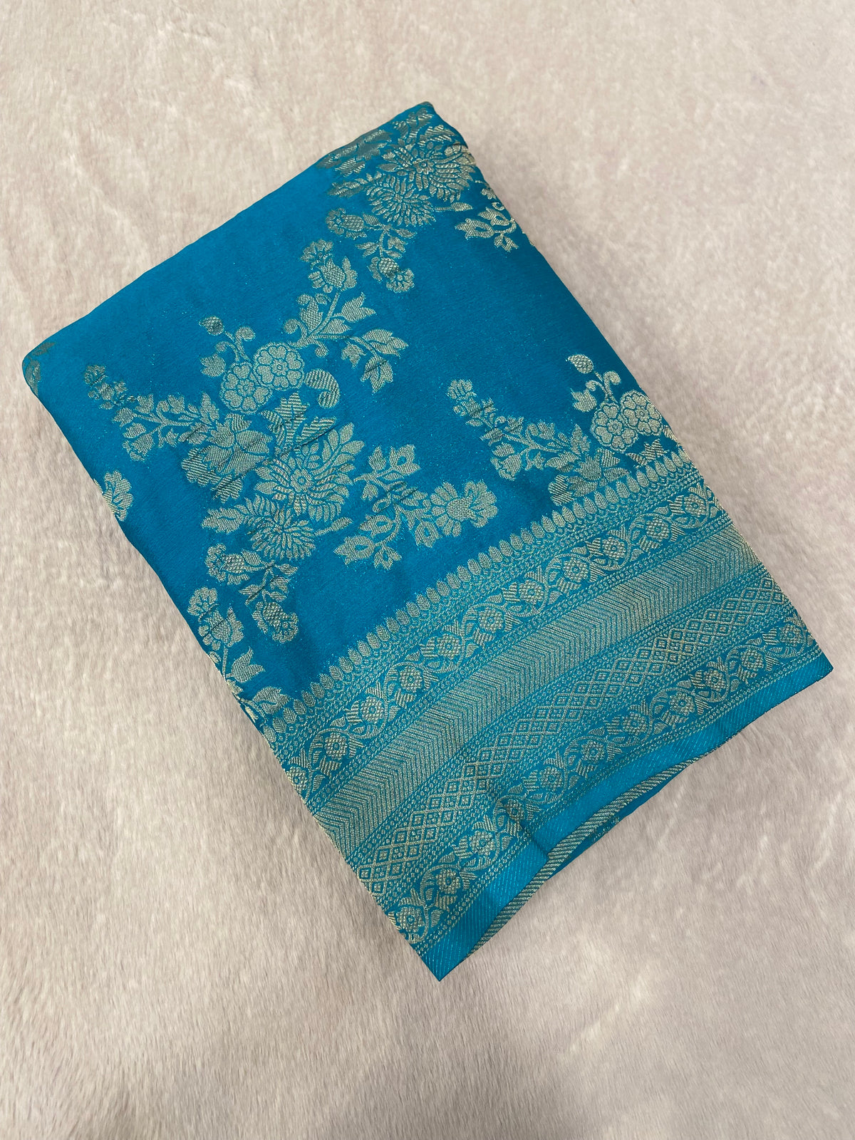 Premium Crush Georgette Saree