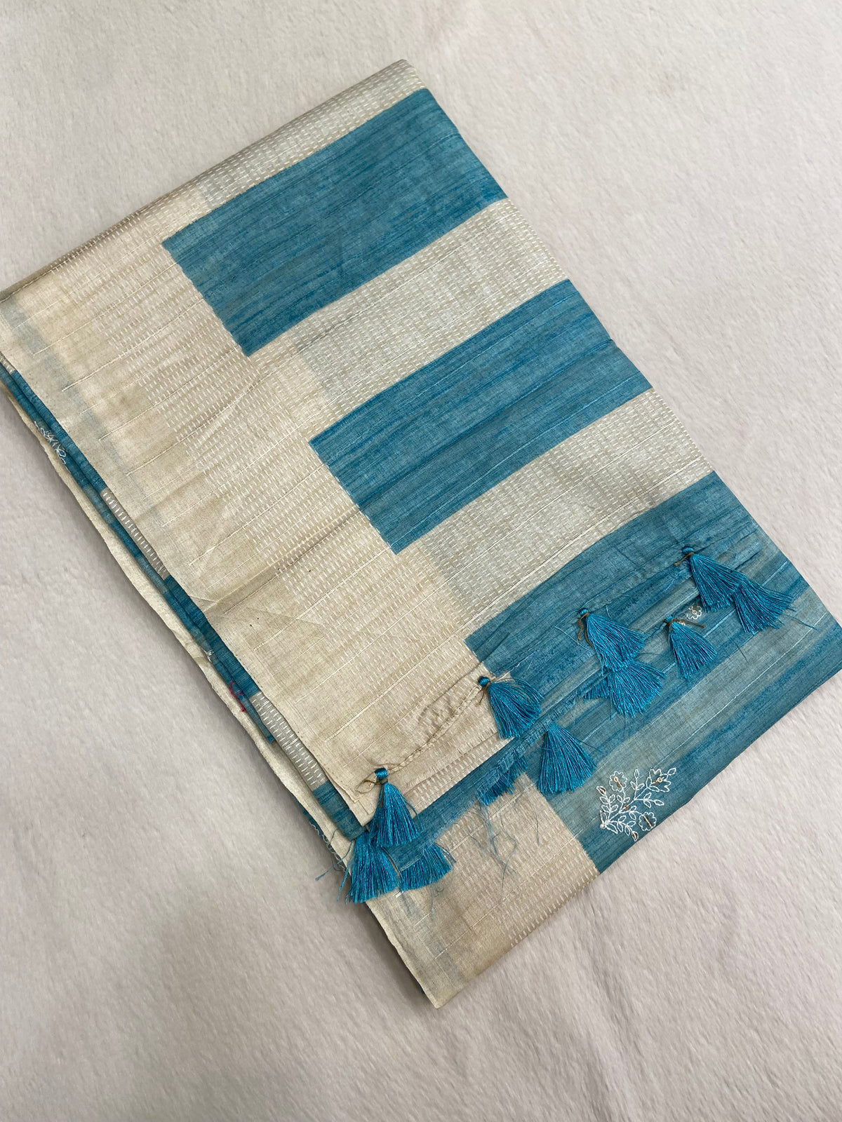 Premium Butter Silk Saree With Appliqué Zari