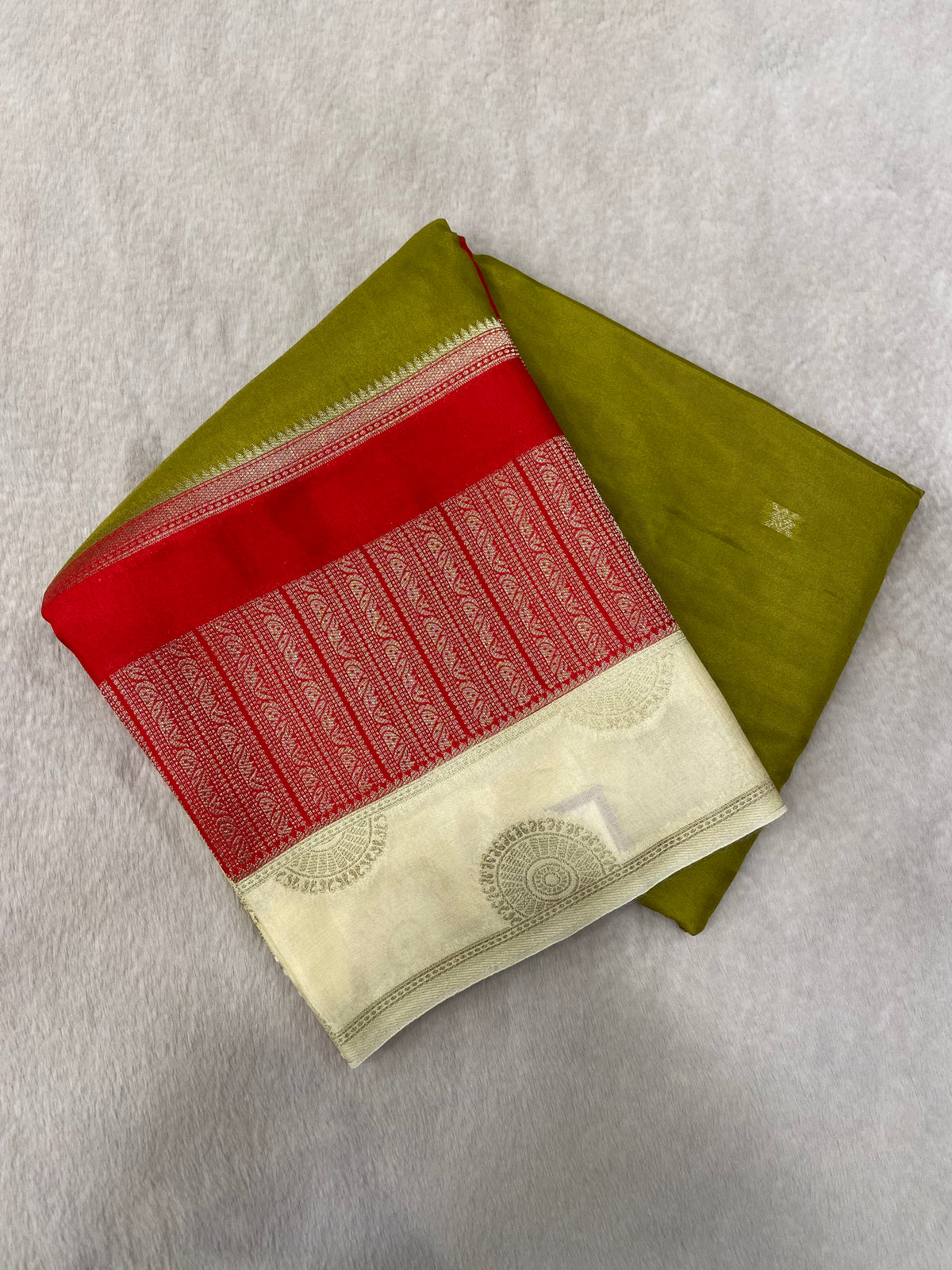 Premium Viscose Crepe Saree