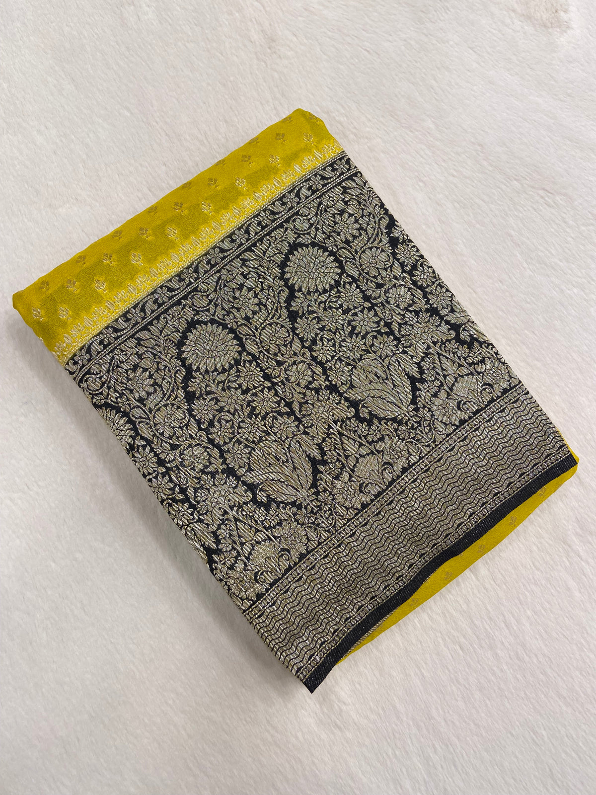 Semi Khaddi Georgette Saree ✨