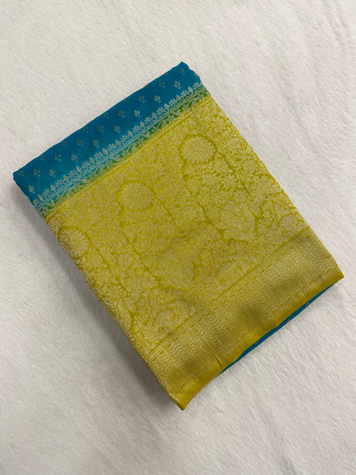 Semi Khaddi Georgette Saree ✨