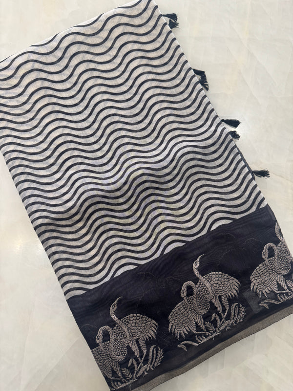Premium quality organza saree with embroidery border