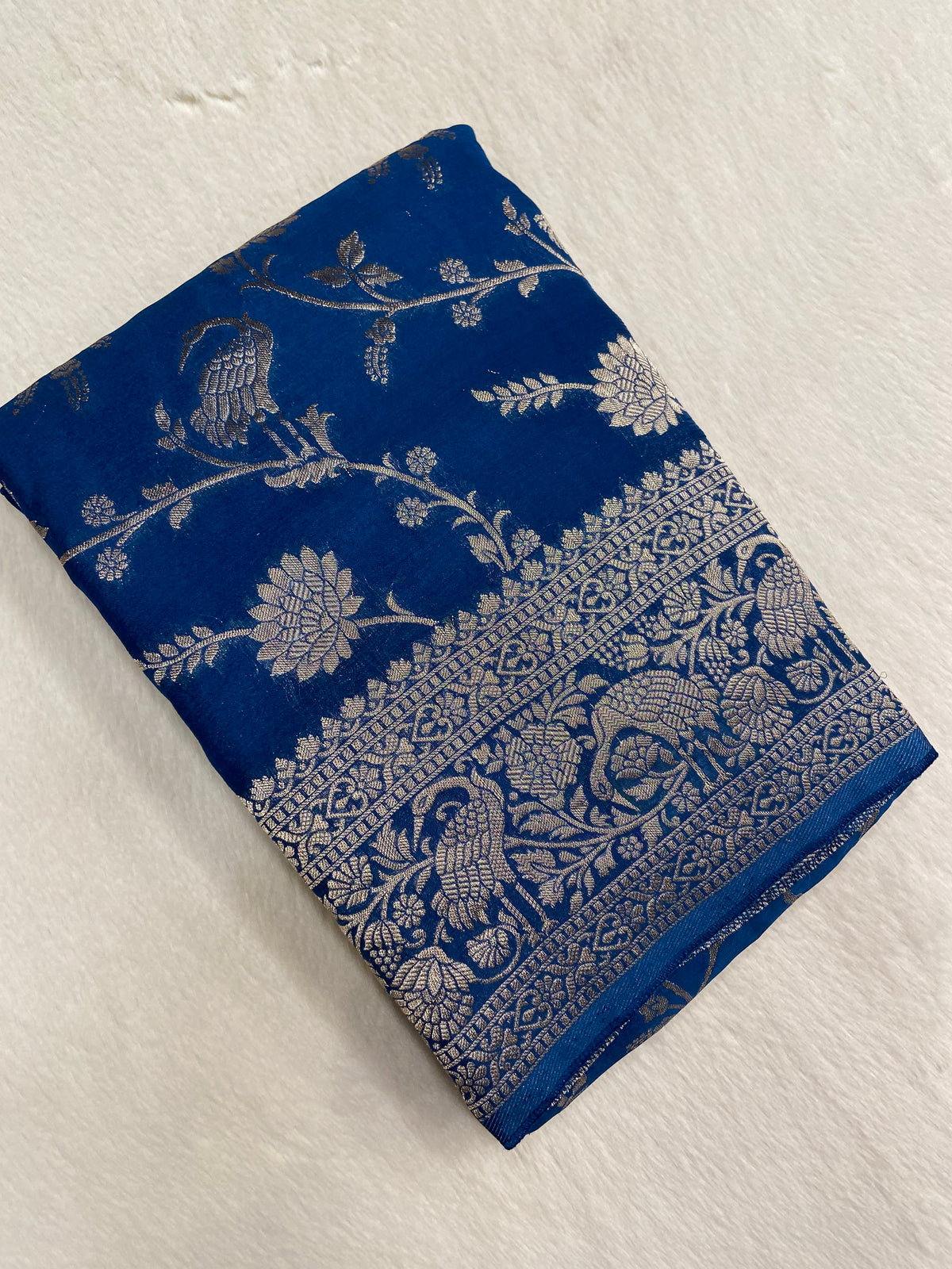 Premium Wrinkle Crepe Silk Saree✨