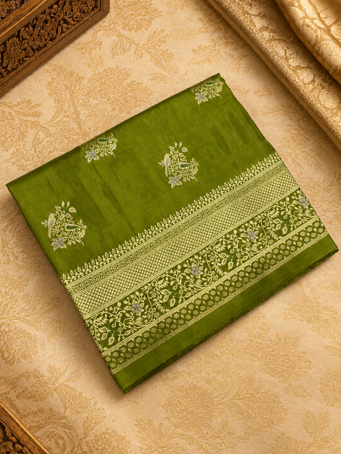 Premium Banarasi Mashru Silk Saree - 902973