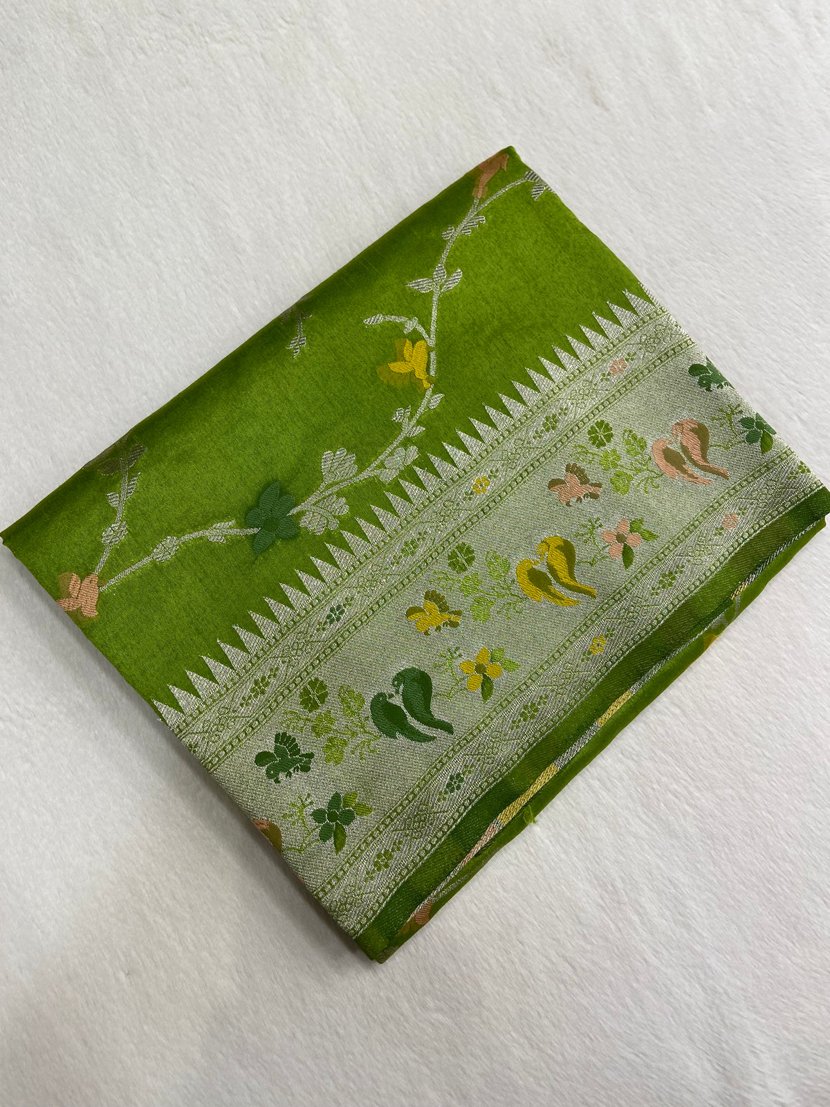 Premium Semi Mashru Silk Saree✨