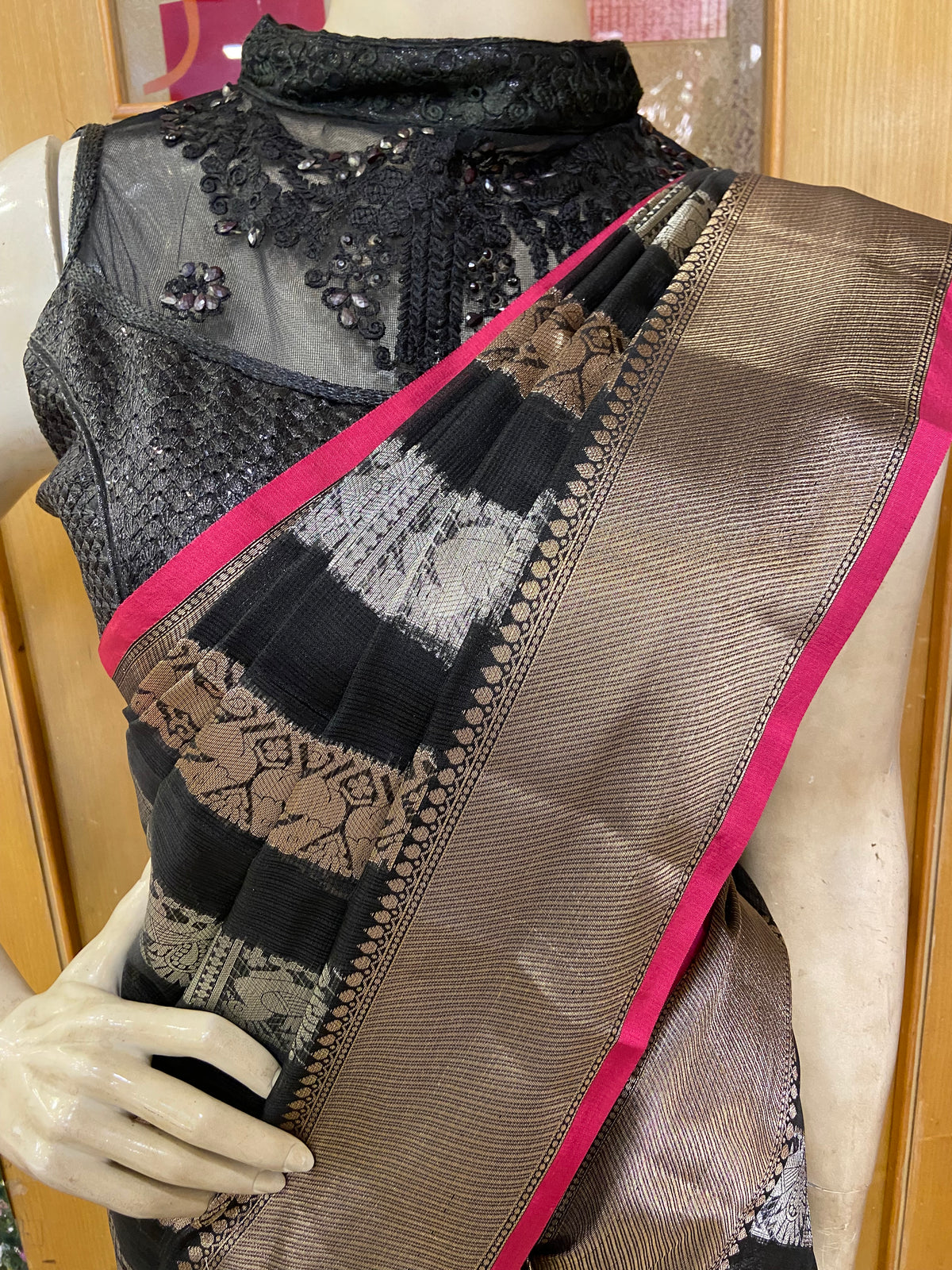 Premium Soft Organza Saree🖤