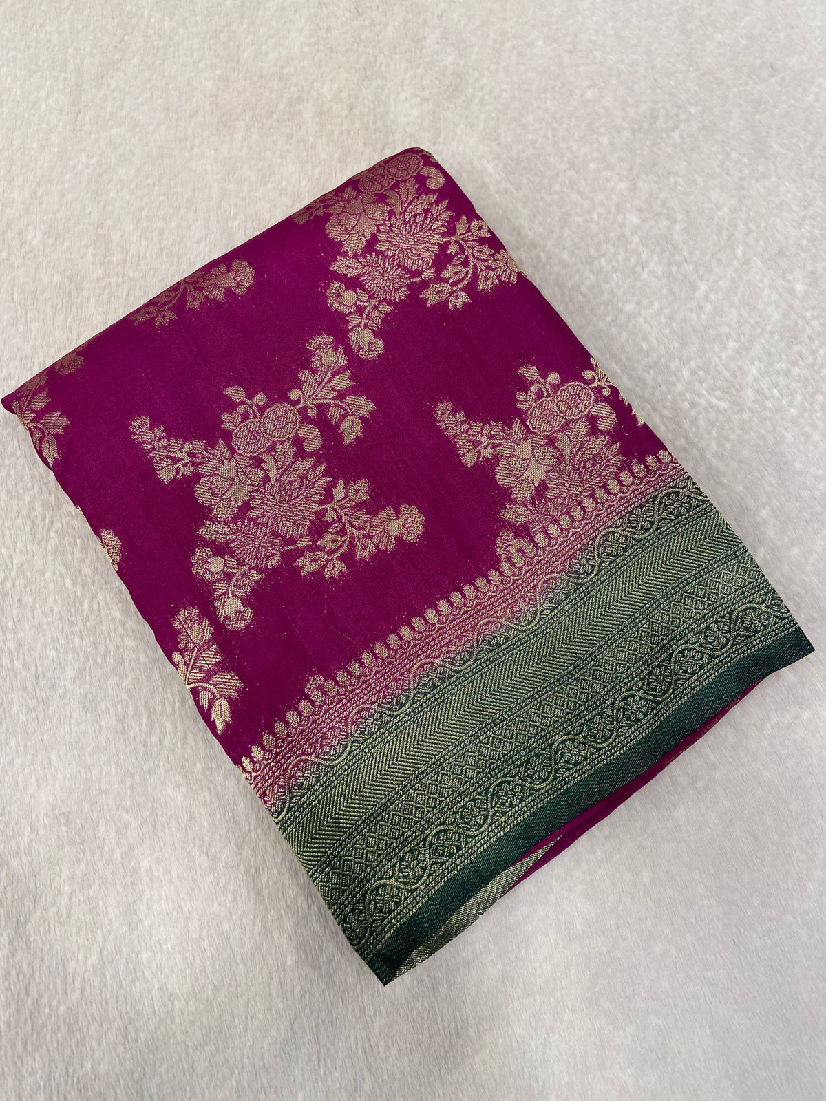 Semi Crush Georgette Saree