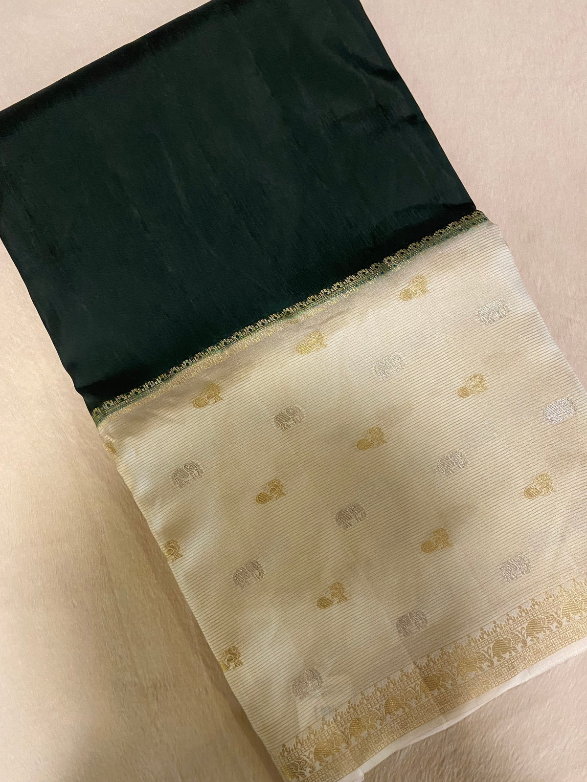 Premium semi Kolkata crepe silk saree🌿