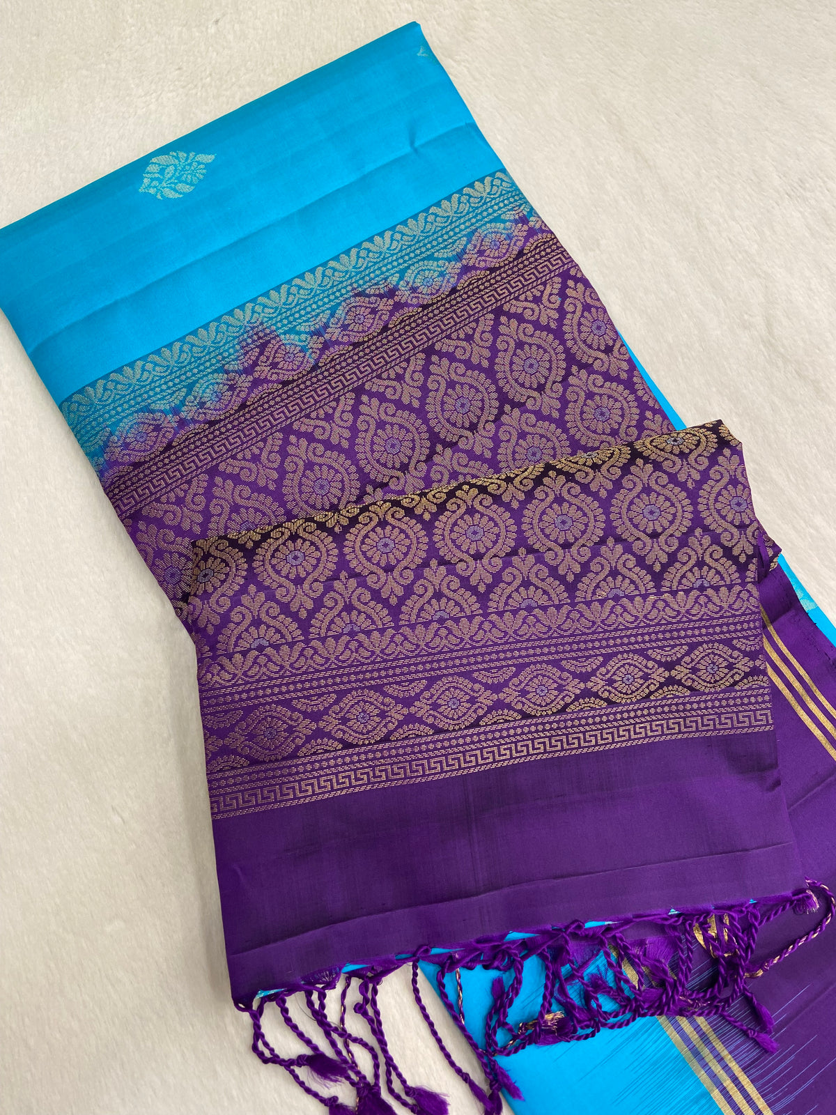 Pure Zari handloom Kanjeevaram silk mark certified saree