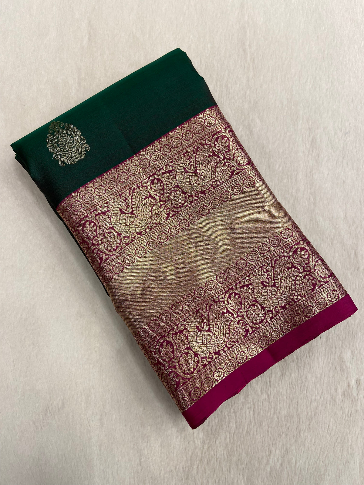Pure 1G Zari Handloom Kanjeevaram Silk Mark Certified Saree