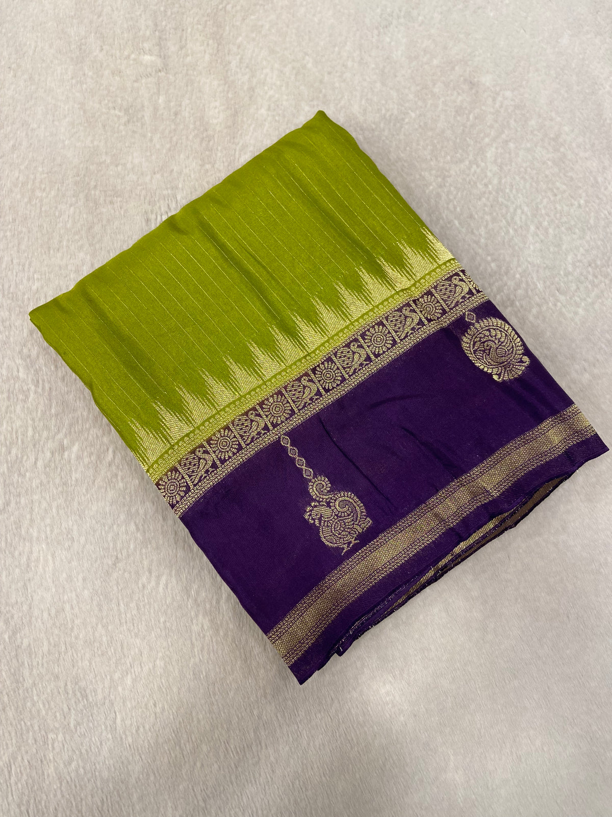 Premium Viscose Crepe Saree