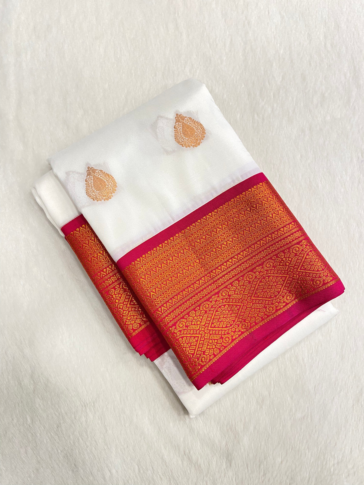 Mini kanchi Silk Saree (White X Reddish Pink💓)
