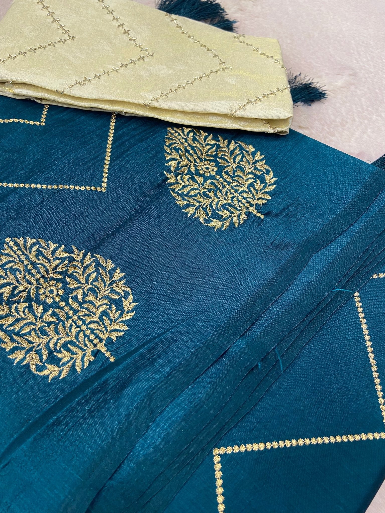 Butter Crepe Silk Saree (Dark💙) - Kanjeevaram Silk Mandir