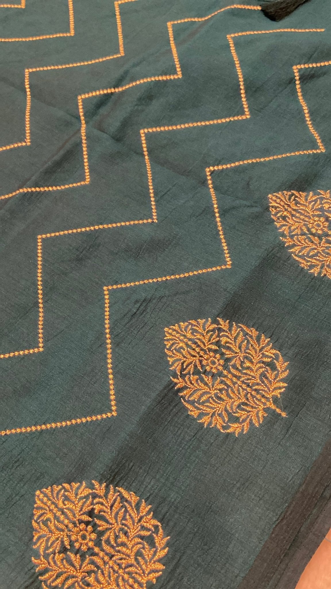 Butter Crepe Silk Saree (Dark💙) - Kanjeevaram Silk Mandir