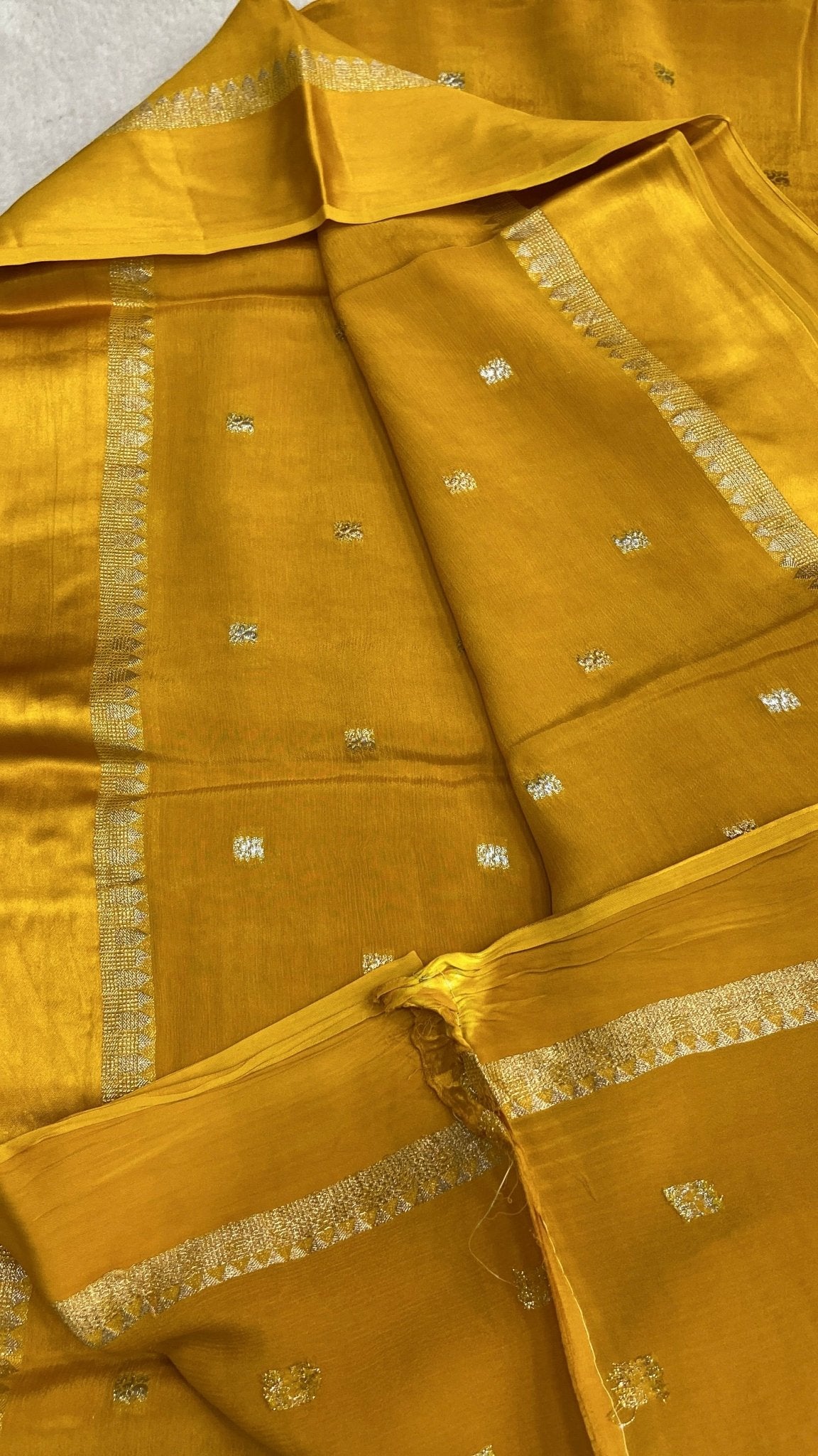Crepe Chiffon saree - Kanjeevaram Silk Mandir