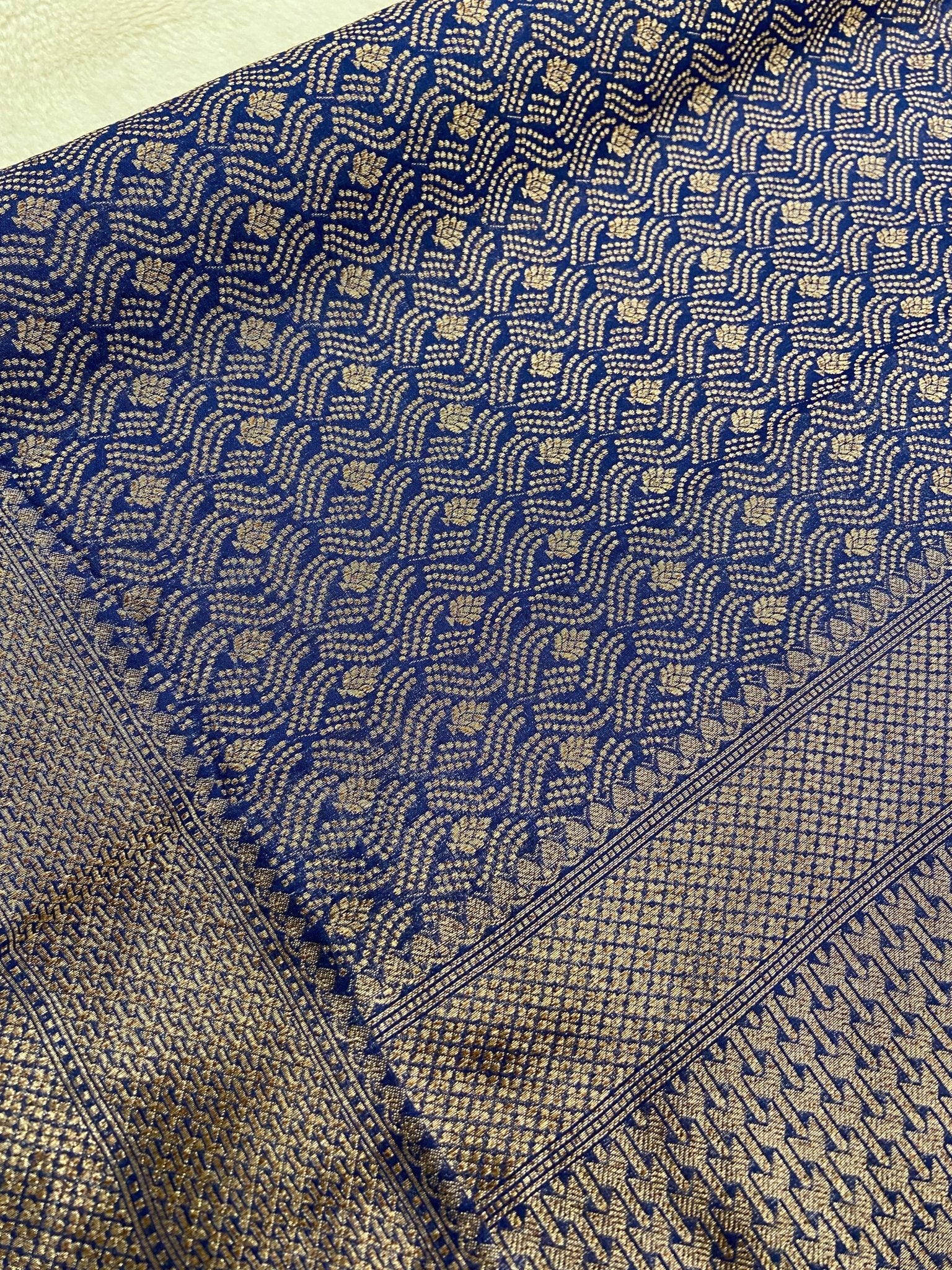 Premium Antique Banarasi Kathan Silk Saree - Kanjeevaram Silk Mandir