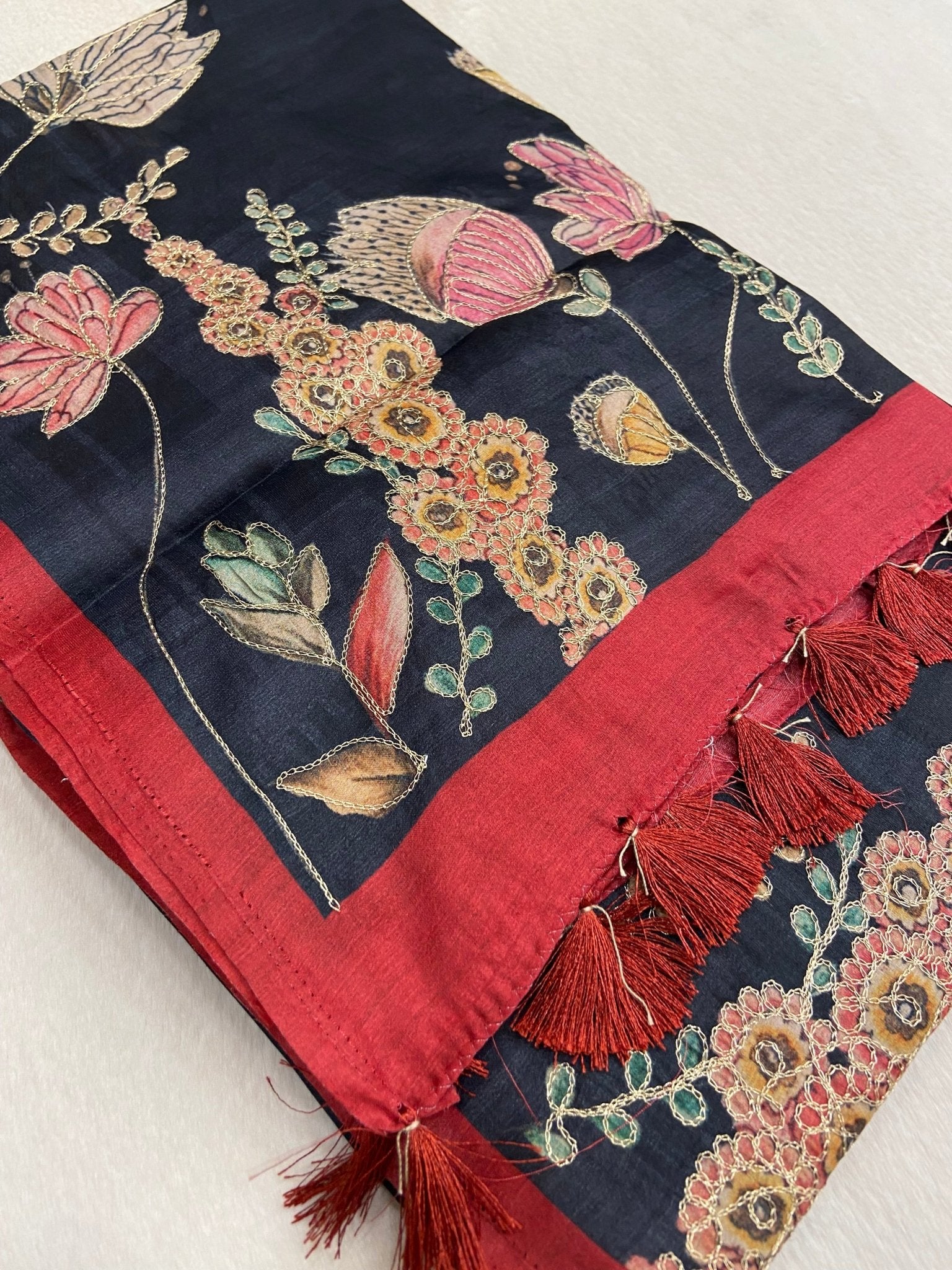 Premium Butter Silk Saree With Appliqué Zari🖤 - Kanjeevaram Silk Mandir