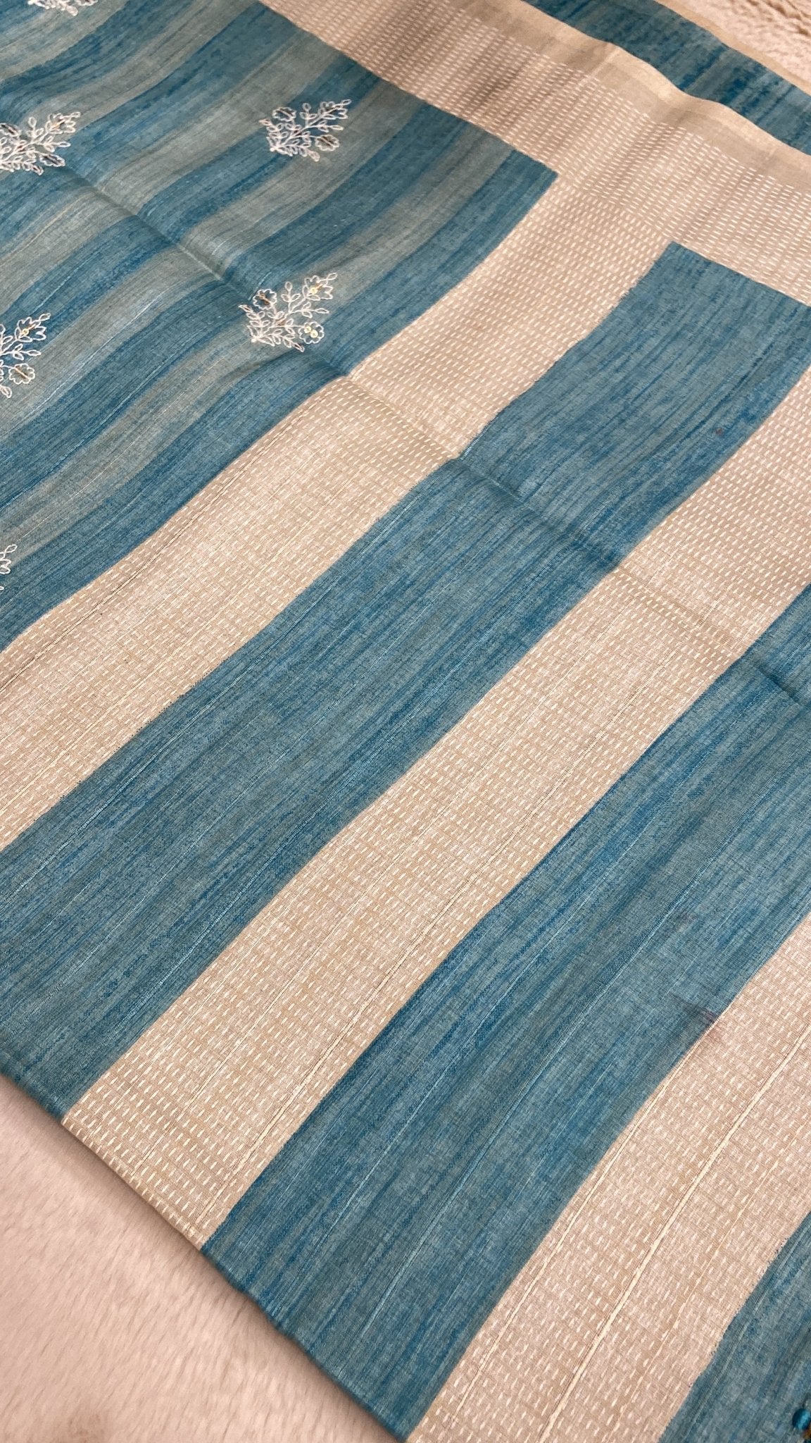 Premium Butter Silk Saree With Appliqué Zari - Kanjeevaram Silk Mandir