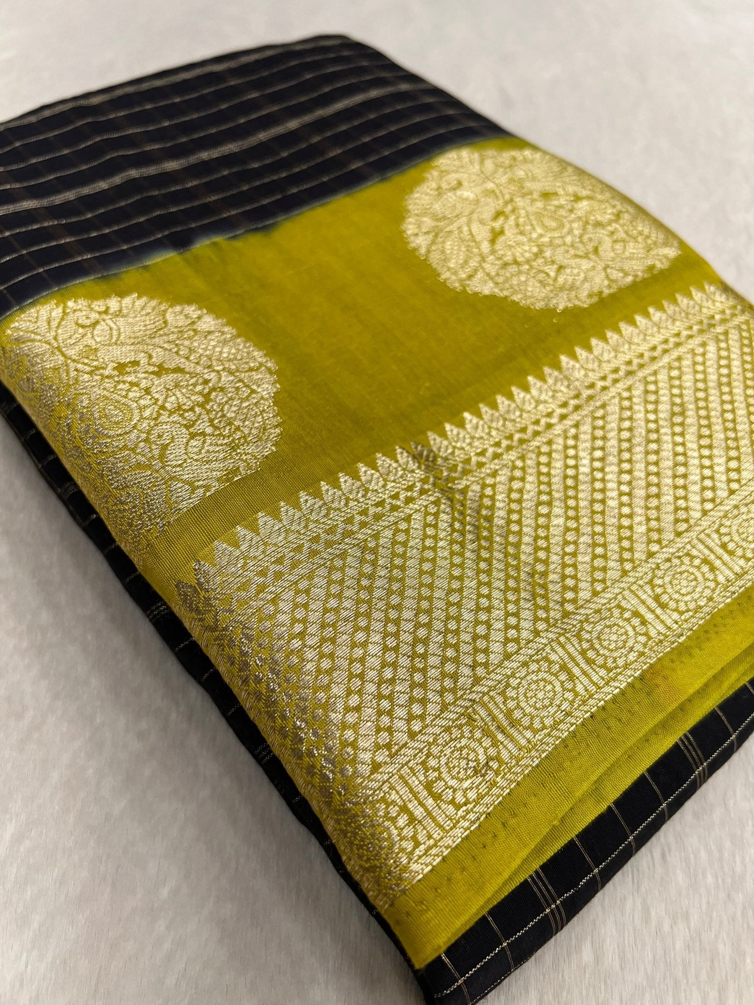 Premium Chanderi Silk Saree - Kanjeevaram Silk Mandir