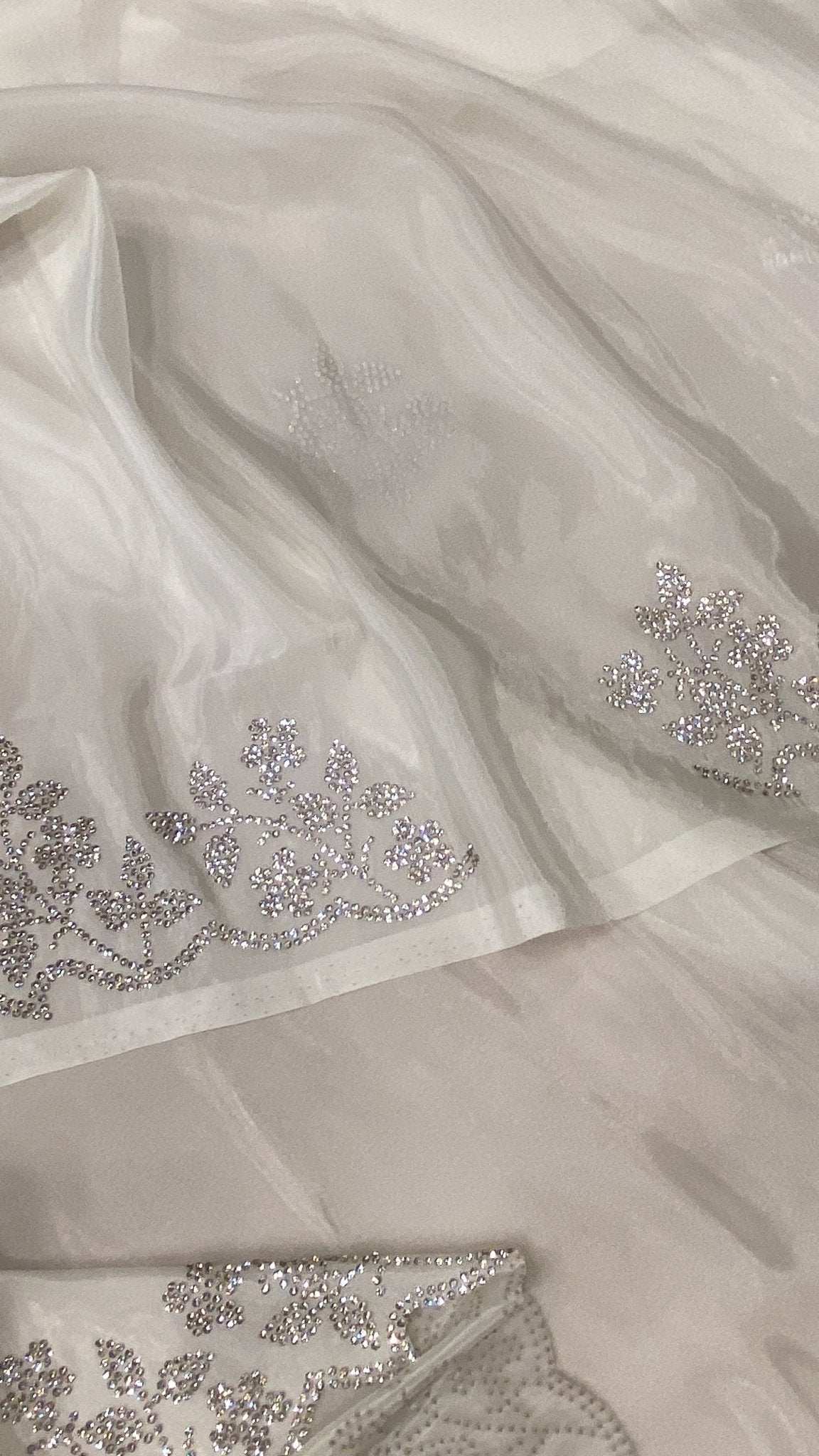 Premium Crepe Chinnon Saree - Kanjeevaram Silk Mandir