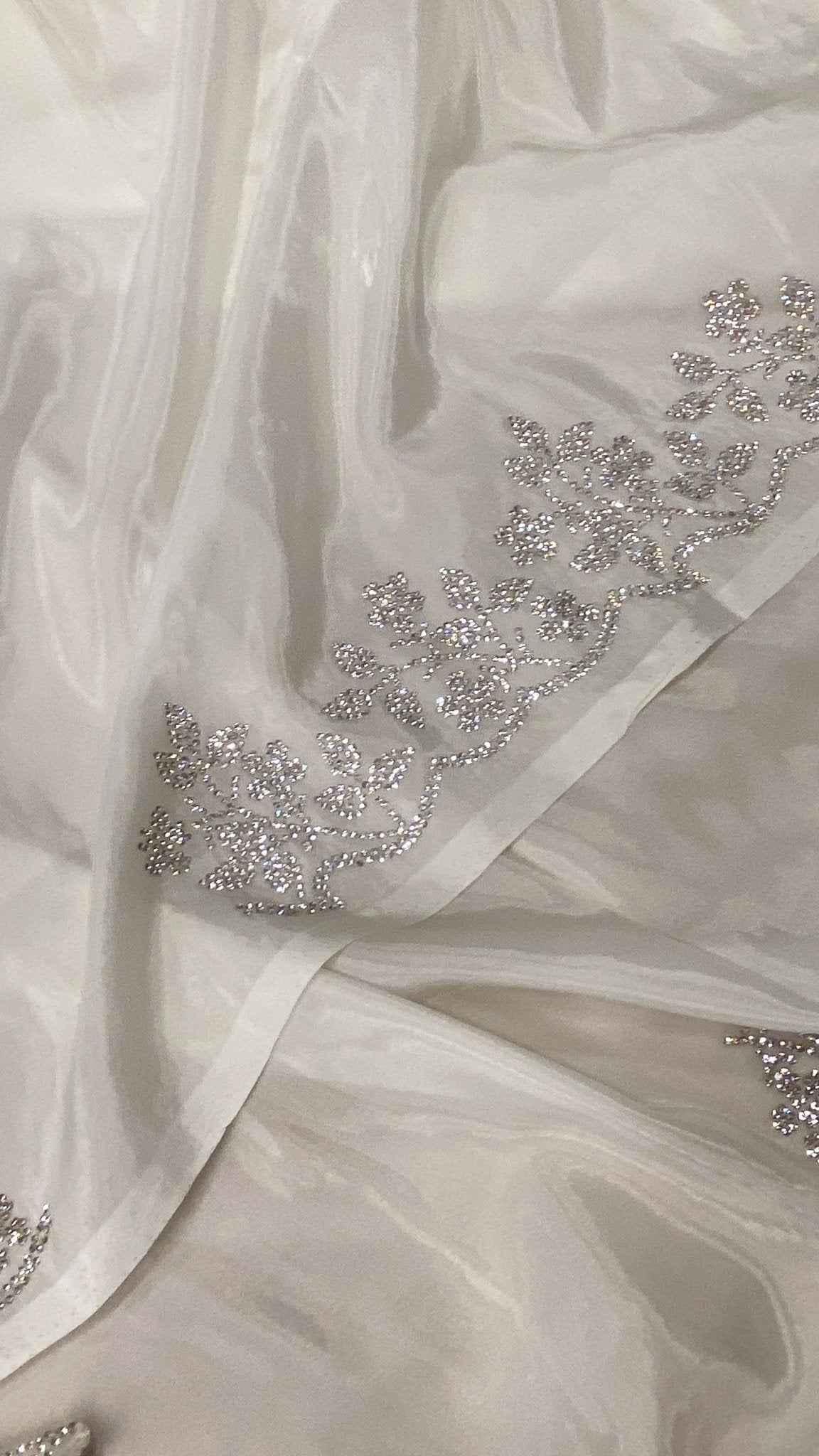 Premium Crepe Chinnon Saree - Kanjeevaram Silk Mandir