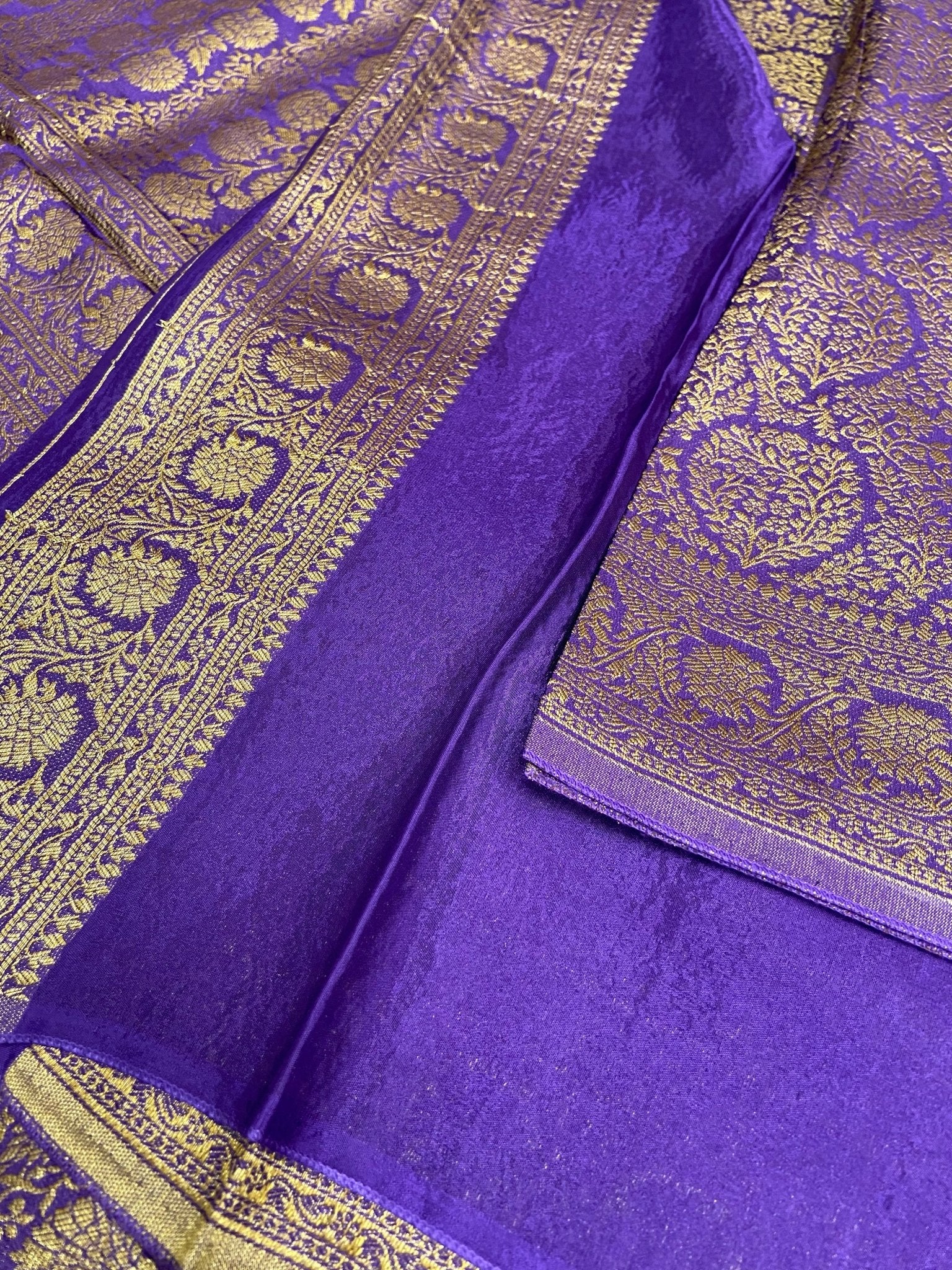 Premium Crepe Khaddi Georgette Saree - Kanjeevaram Silk Mandir