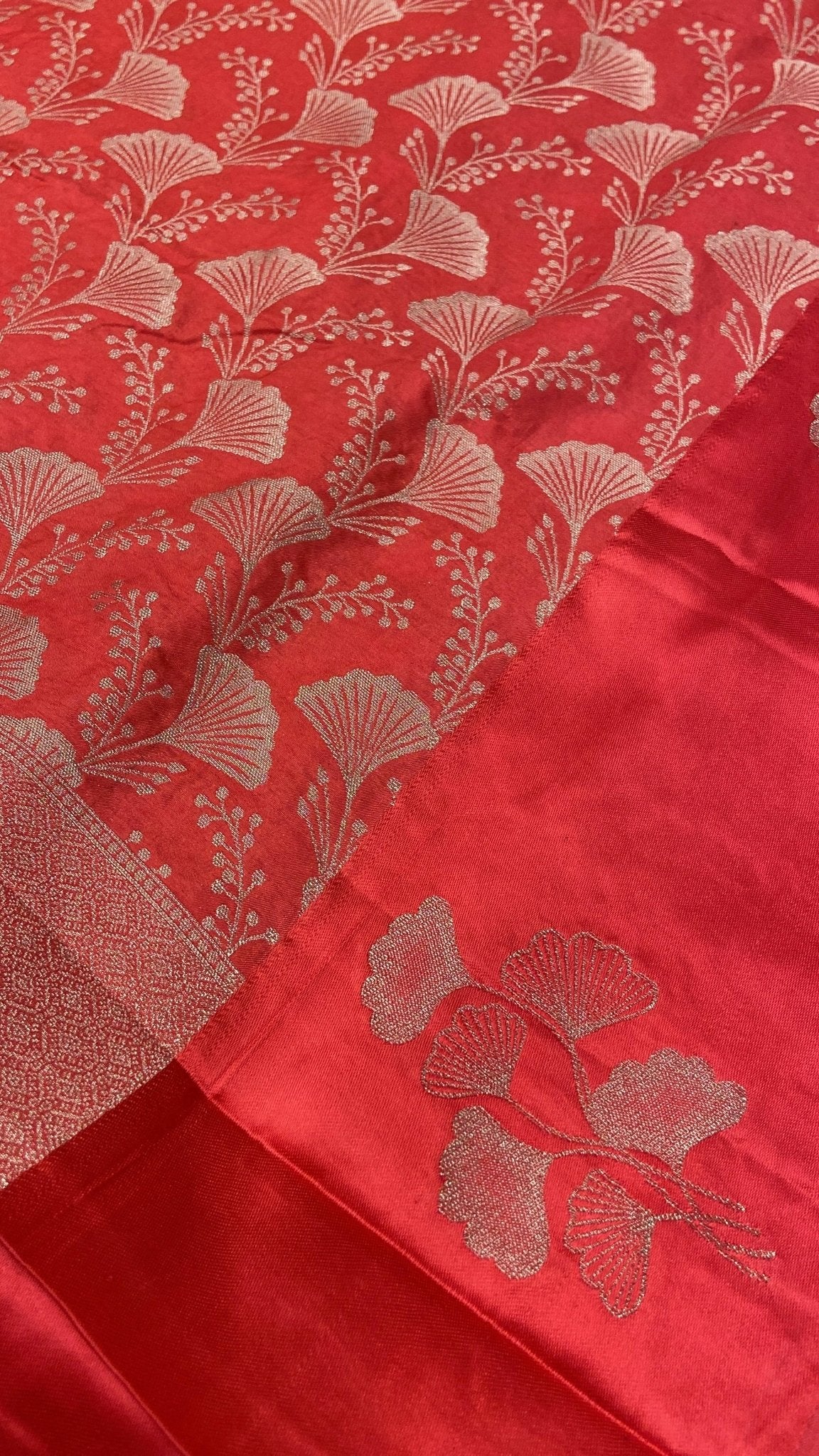 Premium Crepe Satin Silk Saree🍄 - Kanjeevaram Silk Mandir