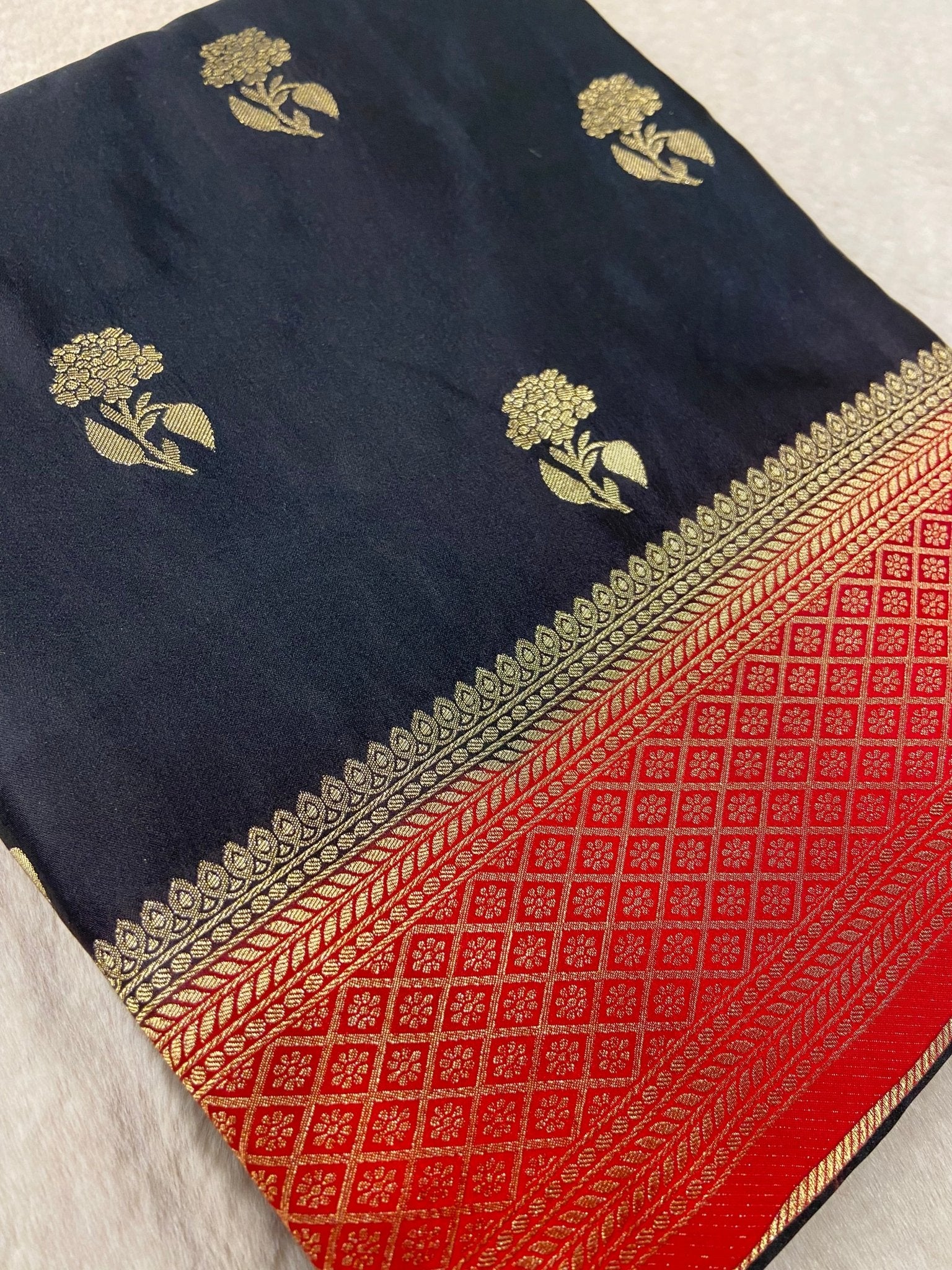 Premium crepe satin silk saree🌻 - Kanjeevaram Silk Mandir