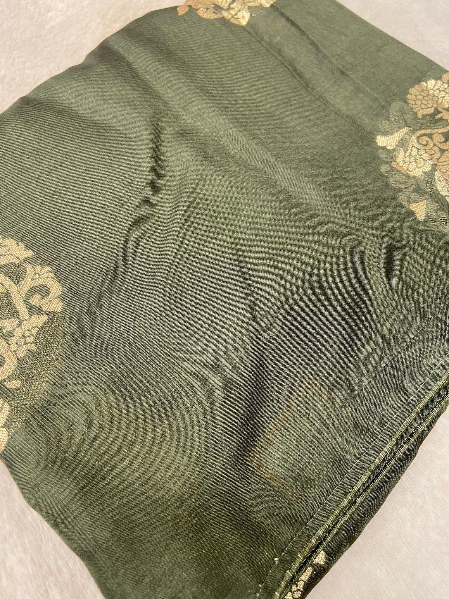 Premium Crepe Silk Saree - Kanjeevaram Silk Mandir