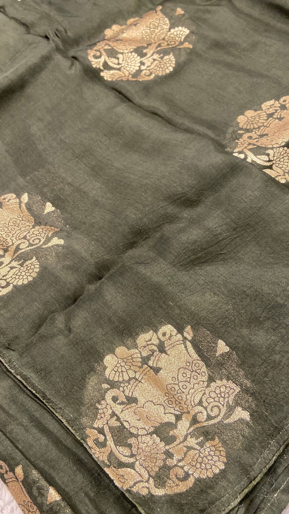 Premium Crepe Silk Saree - Kanjeevaram Silk Mandir