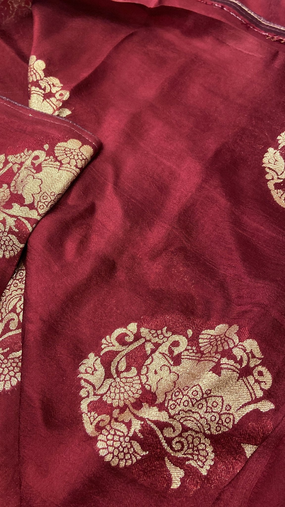 Premium Crepe Silk Saree (Maroon) - Kanjeevaram Silk Mandir