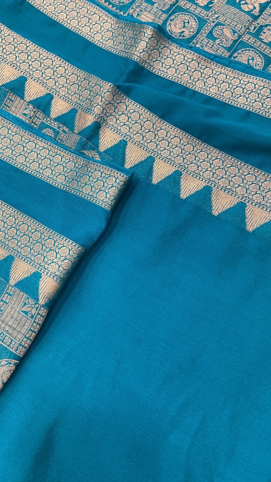 Premium Crush Crepe Georgette Saree - Kanjeevaram Silk Mandir
