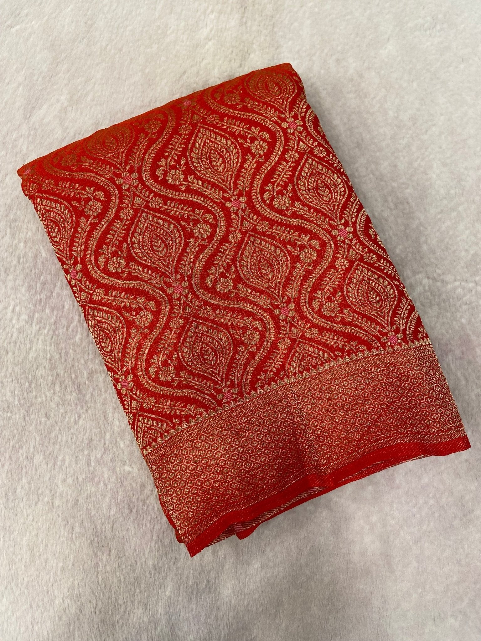 Premium Crush Georgette Saree - Kanjeevaram Silk Mandir