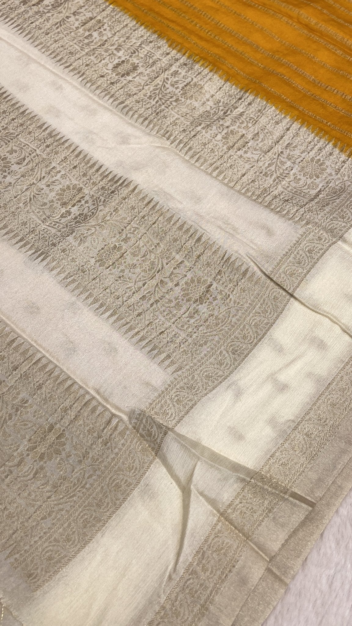 Premium Crush Georgette Saree - Kanjeevaram Silk Mandir