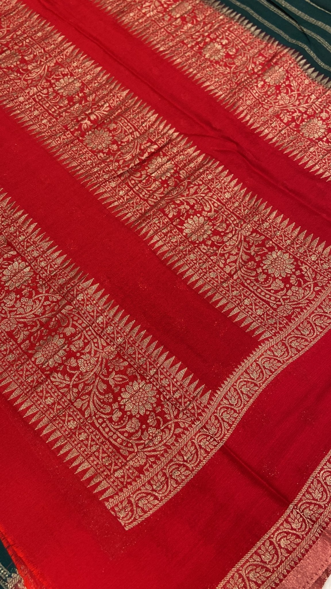 Premium Crush Georgette Saree - Kanjeevaram Silk Mandir