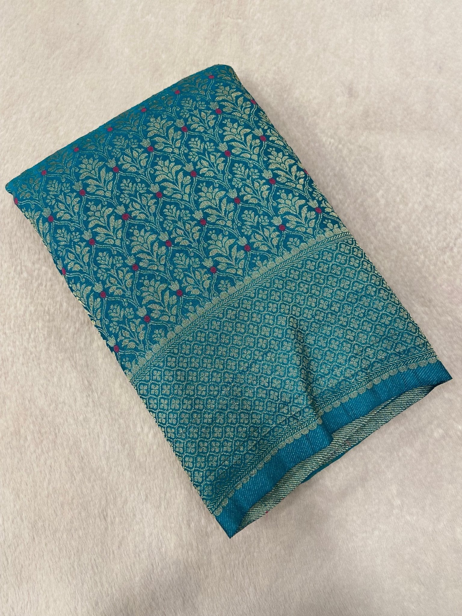 Premium Crush Georgette Saree - Kanjeevaram Silk Mandir
